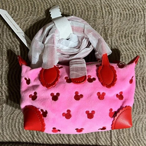 Stoney Clover Lane Pink Mickey and Minnie Collection Pouchette Crossbody BNWT - Picture 2 of 2